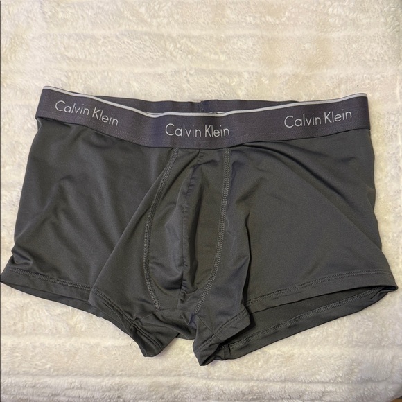 Calvin Klein Men's Dark Gray Boxer Briefs - Picture 1 of 2
